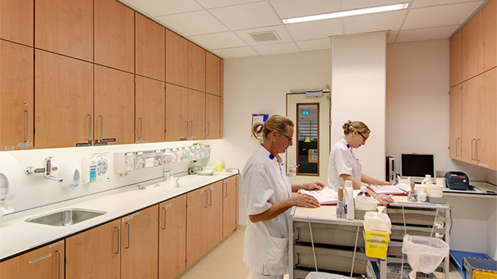 El Laboratorio del UMCG que utiliza las soluciones de iluminación de hospitales de Philips en su sala
