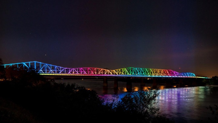 ActiveSite proporciona gestión de contenido remota para tu instalación de iluminación arquitectónica Color Kinetics de Philips.