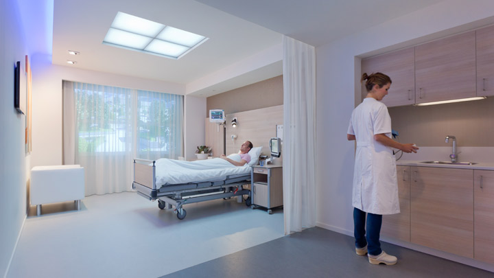 HealWell de Philips Lighting es un completo sistema de iluminación de habitaciones de pacientes que mejora la productividad de los empleados sanitarios.