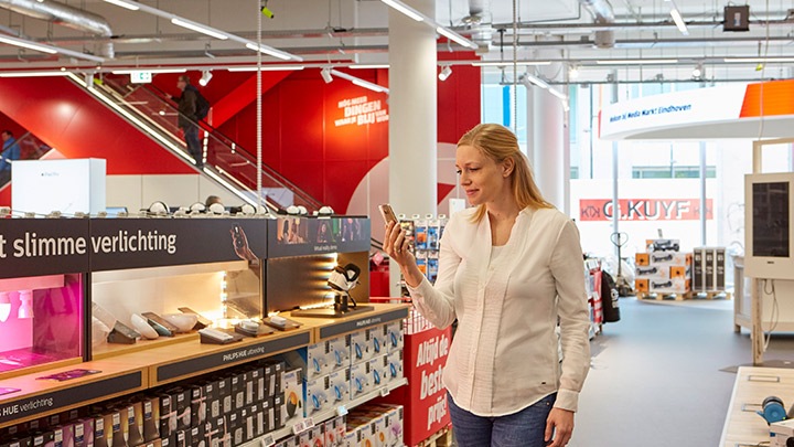La tecnología de posicionamiento interior te permite controlar la experiencia móvil en tu tienda y conocer los comportamientos y deseos de los compradores.