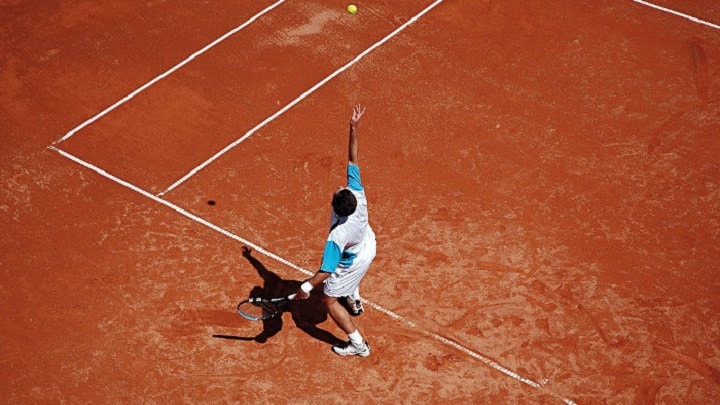 Iluminación de instalaciones deportivas exteriores - tenis