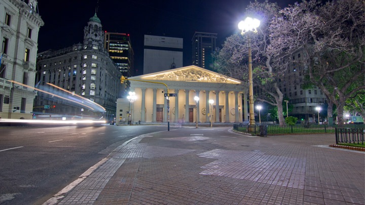 Descubre como Philips Lighting iluminó la principal sede del culto católico de Buenos Aires y una de las más importantes obras arquitectónicas de la época de la Colonia, declarada en 1942 Monumento Histórico Nacional.