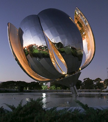 Floralis