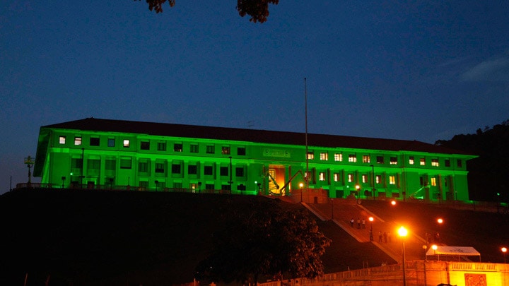 Iluminación edificio de la Administración del Canal de Panamá