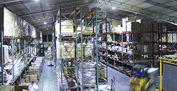 Iluminación de almacenes Bodegas comensal Philips